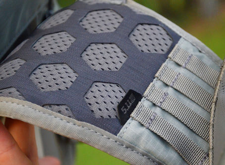 Simms Flyweight Hip Hybrid System Review
